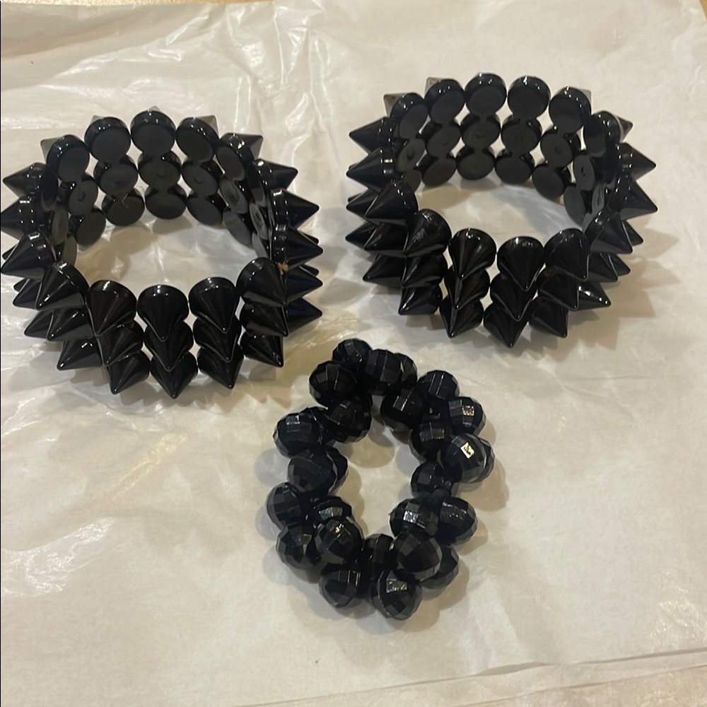 Elegant Black Beaded Bracelet Set